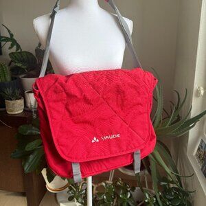 Vaude Messenger Bag- LIKE NEW!
